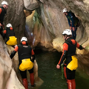 Poza-del-tobogan-de-garganta-verde